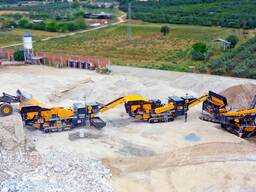 Мобильная щековая дробилка ударная дробилка и вибрационный грохот