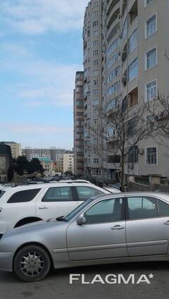 Продается 3-комнатная квартира с ремонтом в Баку (Ясамал)